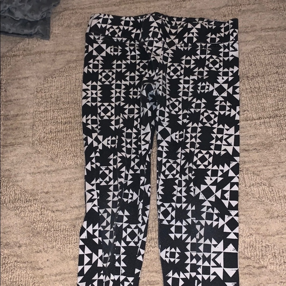 patterned leggings